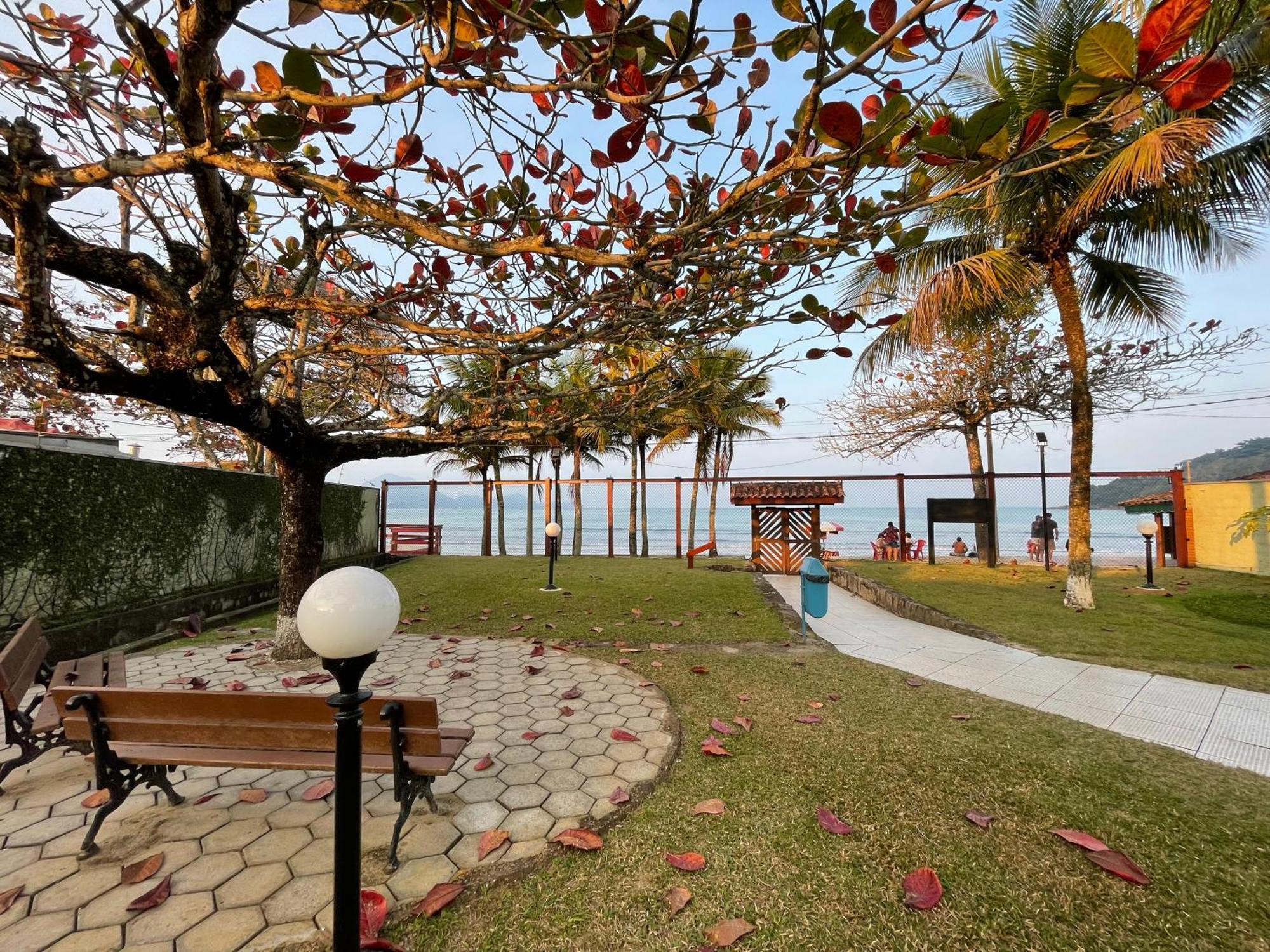 Pe Na Areia Na Praia Das Toninhas - Villagio 24 Porto Feliz Ubatuba Luaran gambar