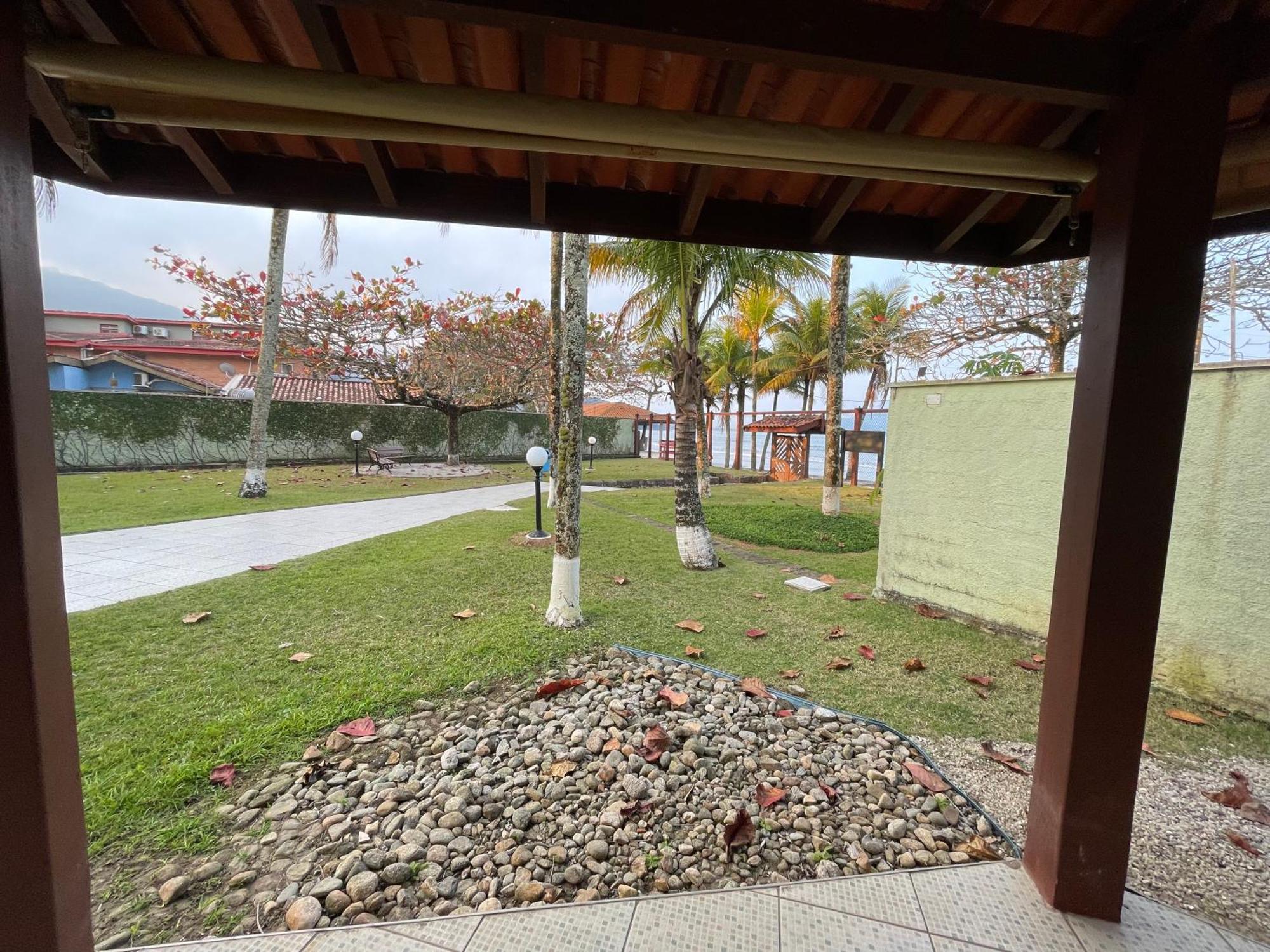 Pe Na Areia Na Praia Das Toninhas - Villagio 24 Porto Feliz Ubatuba Luaran gambar